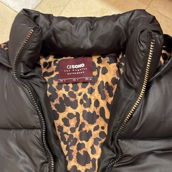CiSONO puffer jacket with hood and leopard lining. size small - Picture 7 of 7